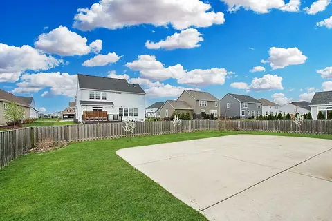 Exterior - 3617 Emerald Rd, Elgin, IL 60124 photo 4 of 4
