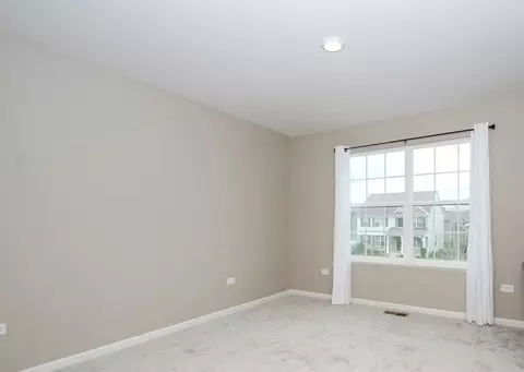 Bedroom - 3617 Emerald Rd, Elgin, IL 60124 photo 9 of 10