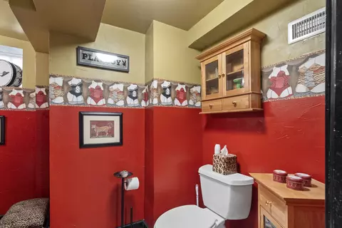 Bath - 3537 Harvey Ave, Berwyn, IL 60402 photo 4 of 5