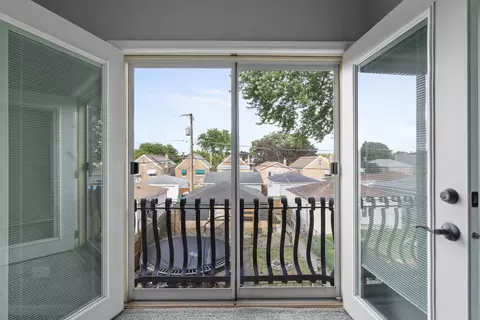 Entry Way - 3537 Harvey Ave, Berwyn, IL 60402 photo 4 of 4