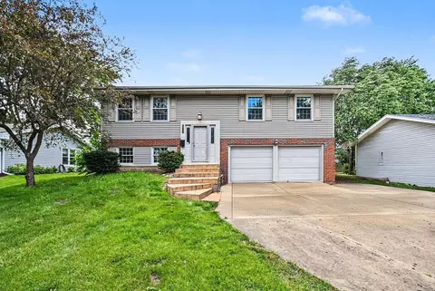 1312 W Oakmont Rd, Hoffman Estates, IL 60169