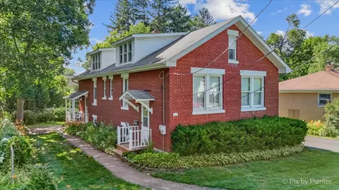 112 Grace Ln, Fox River Grove, IL 60021