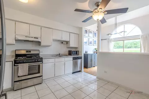 Kitchen - 951 Ridgefield Ln, Wheeling, IL 60090 photo 1 of 3