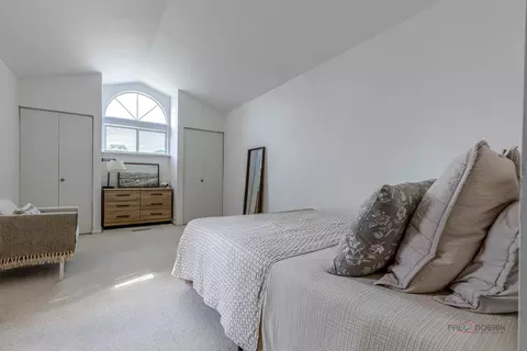 Bedroom - 951 Ridgefield Ln, Wheeling, IL 60090 photo 1 of 3
