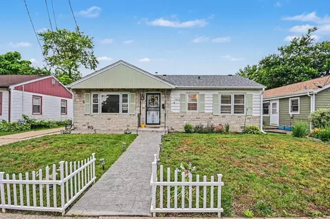 14806 Lawndale Ave, Midlothian, IL 60445