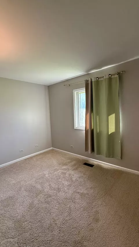 Bedroom - 151 Pier Ct, Naperville, IL 60565 photo 3 of 4