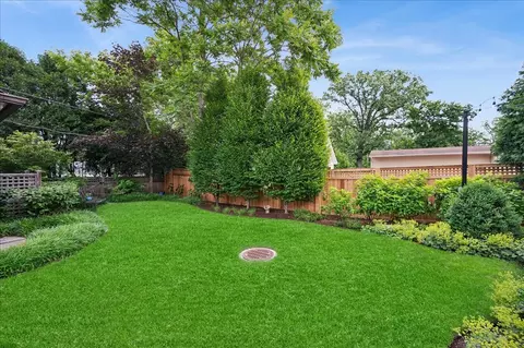 Exterior - 413 Jackson Ave, Glencoe, IL 60022 photo 5 of 7