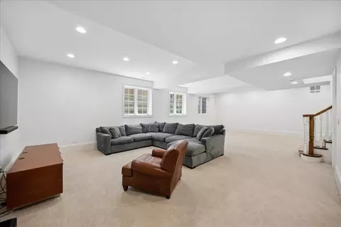 Living - 413 Jackson Ave, Glencoe, IL 60022 photo 5 of 5