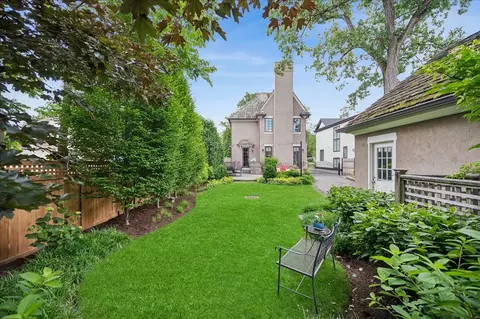 Exterior - 413 Jackson Ave, Glencoe, IL 60022 photo 6 of 7