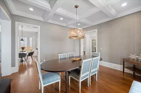 Dining - 413 Jackson Ave, Glencoe, IL 60022 photo 2 of 2