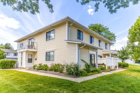 325 Bayview Pt, Schaumburg, IL 60194