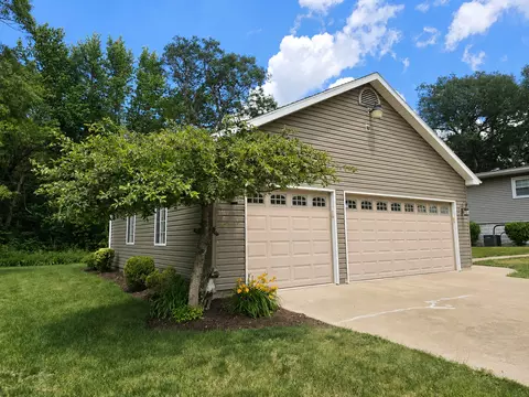 4623 W Nancy Dr, Kankakee, IL 60901 photo 4