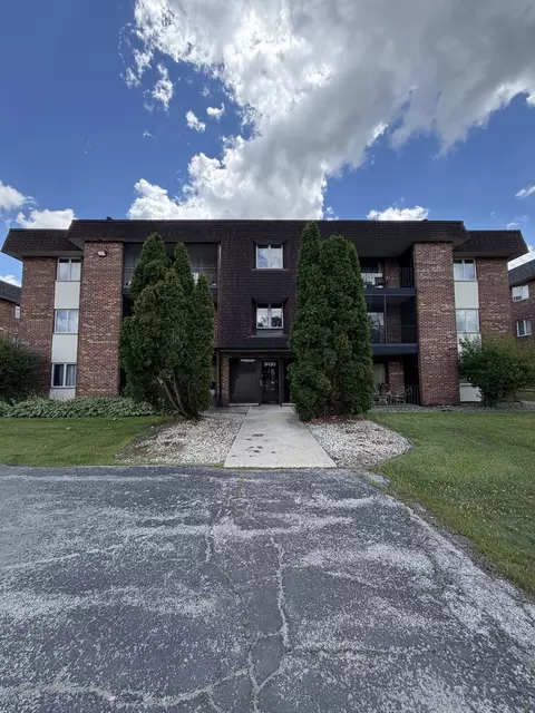9130 W 140th St #2NE, Orland Park, IL 60462