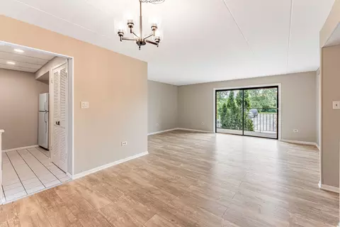 9130 W 140th St #2NE, Orland Park, IL 60462