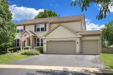 992 Curran Pl, Antioch, IL 60002