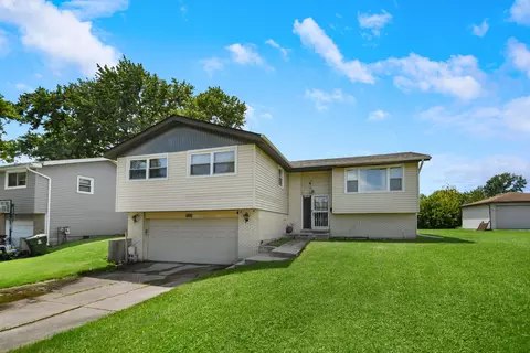17800 Michael Ave, Country Club Hills, IL 60478