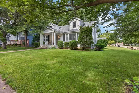 Exterior - 907 N Oak St, Normal, IL 61761 photo 6 of 10