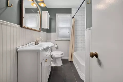 Bath - 907 N Oak St, Normal, IL 61761 photo 1 of 3