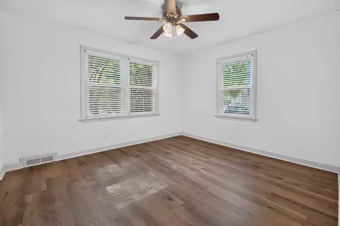 Bedroom - 907 N Oak St, Normal, IL 61761 photo 1 of 8