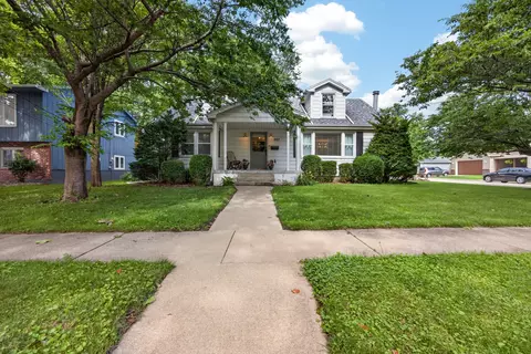 907 N Oak St, Normal, IL 61761