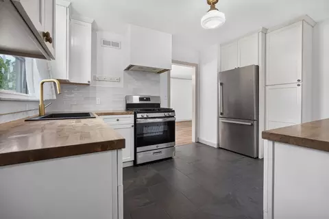 Kitchen - 907 N Oak St, Normal, IL 61761 photo 3 of 4