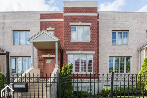 2952 W Warren Blvd, Chicago, IL 60612