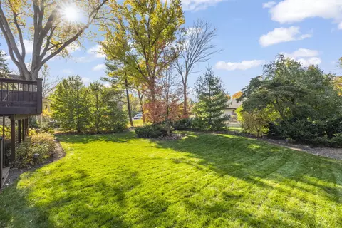 Exterior - 1570 Orchard Rd, Wheaton, IL 60189 photo 4 of 8