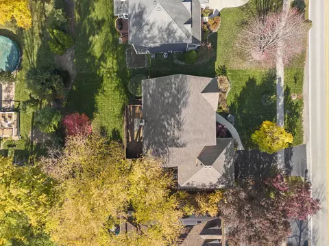 View/Area - 1570 Orchard Rd, Wheaton, IL 60189 photo 1 of 8