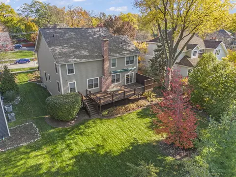 Exterior - 1570 Orchard Rd, Wheaton, IL 60189 photo 7 of 8