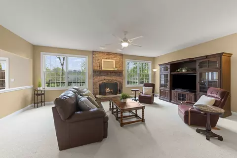 Living - 1570 Orchard Rd, Wheaton, IL 60189 photo 2 of 3