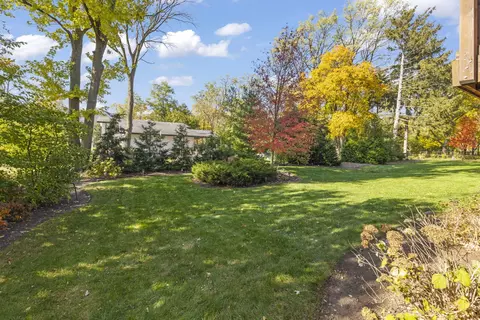 Exterior - 1570 Orchard Rd, Wheaton, IL 60189 photo 6 of 8