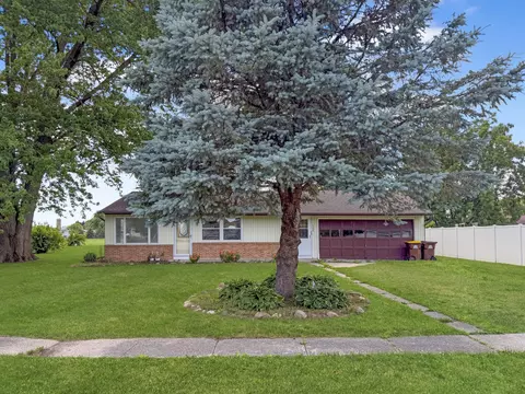 508 N 1st St, Pearl City, IL 61062