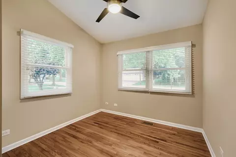 Bedroom - 17 Willow St, Algonquin, IL 60102 photo 2 of 3