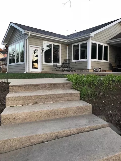 Exterior - 17 Willow St, Algonquin, IL 60102 photo 8 of 12