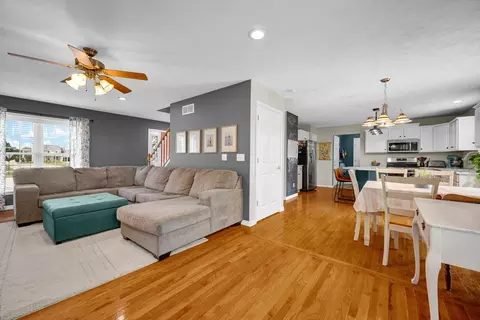 3251 Butterfly Dr, Normal, IL 61761 photo 8