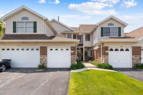 5121 Deblin Ln, Oak Lawn, IL 60453