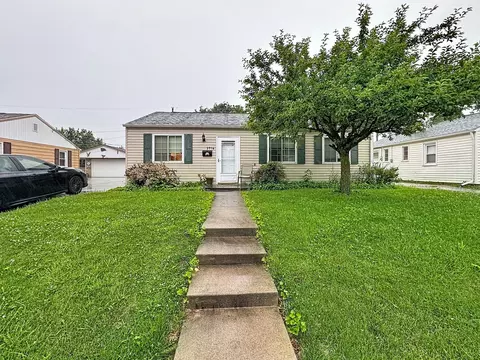 3714 13th Ave, Moline, IL 61265