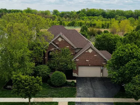 5815 Rosinweed Ln, Naperville, IL 60564