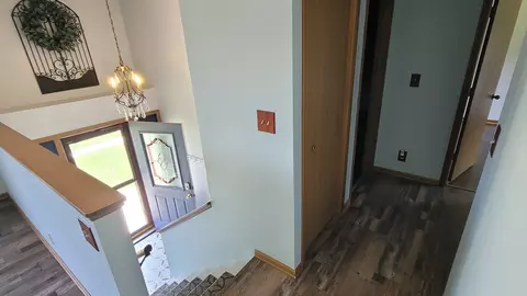Entry Way - 715 Cherry Tree Ln, Genoa, IL 60135 photo 3 of 5