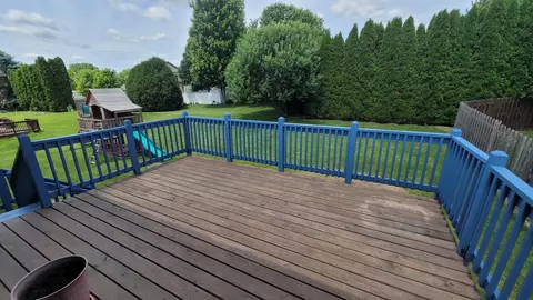 Exterior - 715 Cherry Tree Ln, Genoa, IL 60135 photo 3 of 11