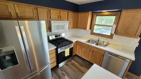 Kitchen - 715 Cherry Tree Ln, Genoa, IL 60135 photo 2 of 3