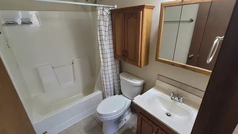 Bath - 715 Cherry Tree Ln, Genoa, IL 60135 photo 3 of 3