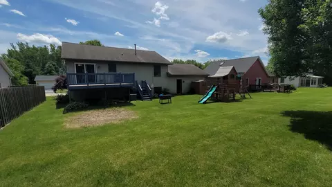 Exterior - 715 Cherry Tree Ln, Genoa, IL 60135 photo 8 of 11