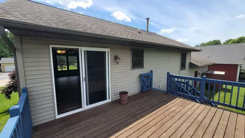 Exterior - 715 Cherry Tree Ln, Genoa, IL 60135 photo 4 of 11
