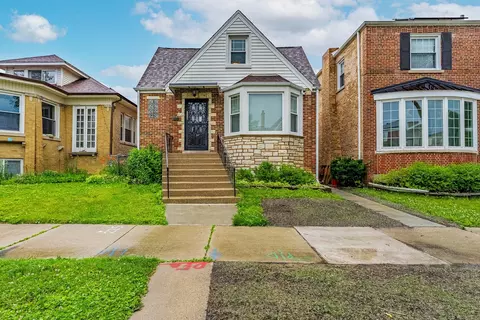 5621 N Drake Ave, Chicago, IL 60659