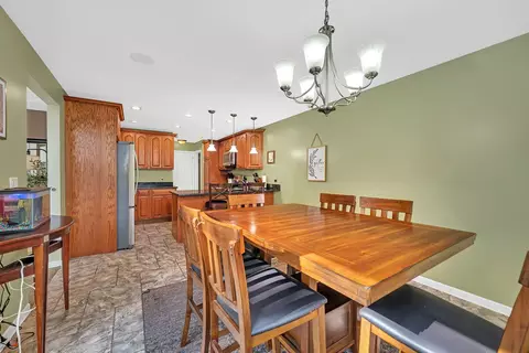 Dining - 307 W Main St, Gardner, IL 60424 photo 2 of 2