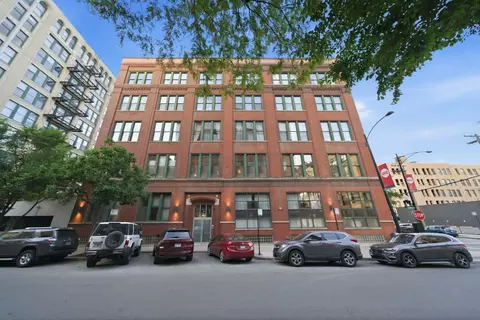 331 S Peoria St #107, Chicago, IL 60607