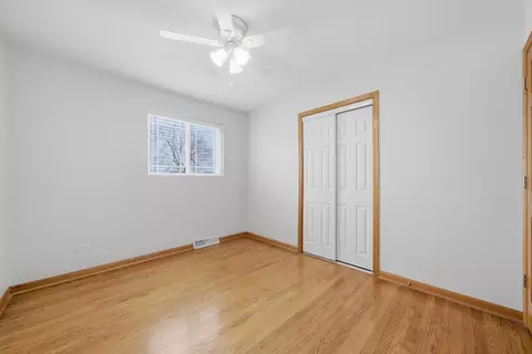 Bedroom - 10725 S Rutherford Ave, Worth, IL 60482 photo 2 of 10