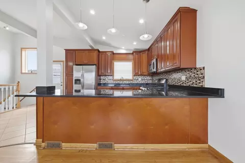 Kitchen - 10725 S Rutherford Ave, Worth, IL 60482 photo 3 of 4