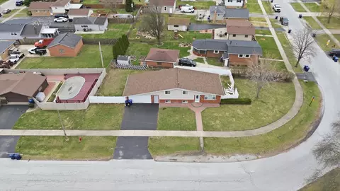 View/Area - 10725 S Rutherford Ave, Worth, IL 60482 photo 1 of 6
